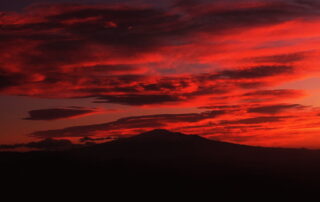 Photo by Piero Mammino showing Etna in dim light in the light of dawn